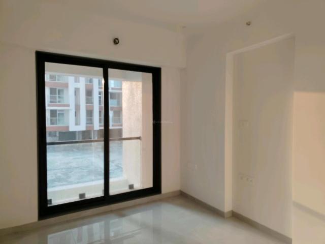 2 BHK Apartment in Vasai West for resale Vasai. The reference number is 18785736
