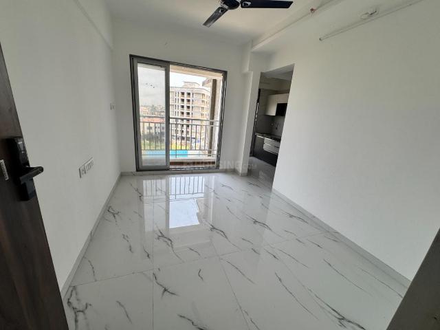 2 BHK Apartment in Vasai West for resale Vasai. The reference number is 21016376