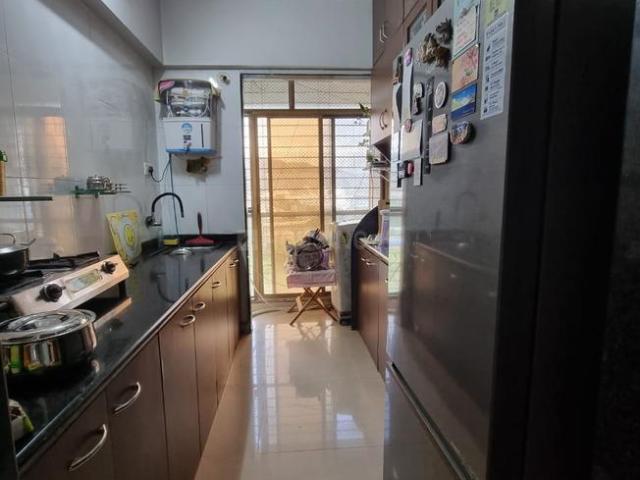 2 BHK Apartment in Vashi for resale Navi Mumbai. The reference number is 20356392