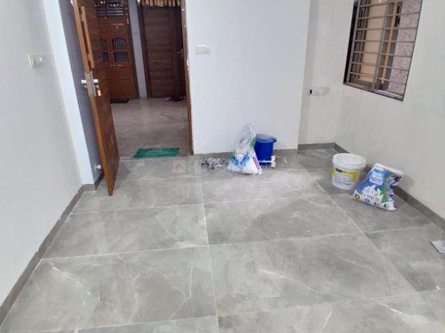 2 BHK Apartment in Vasna for rent Ahmedabad. The reference number is 21125081