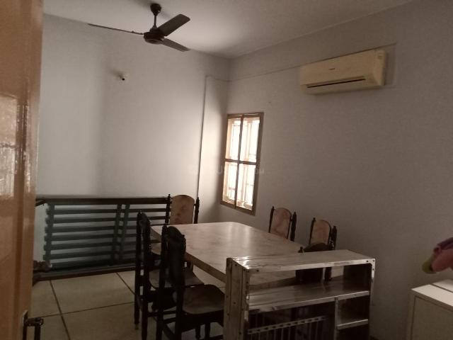 2 BHK Apartment in Vastrapur for rent Ahmedabad. The reference number is 19258578