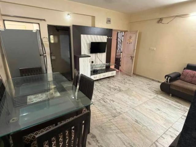 2 BHK Apartment in Vastrapur for rent Ahmedabad. The reference number is 21332700