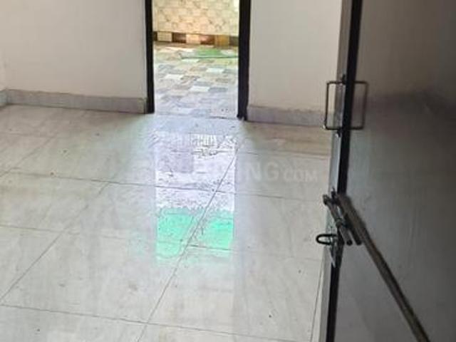 2 BHK Apartment in Vasundhara Enclave for resale New Delhi. The reference number is 20652685