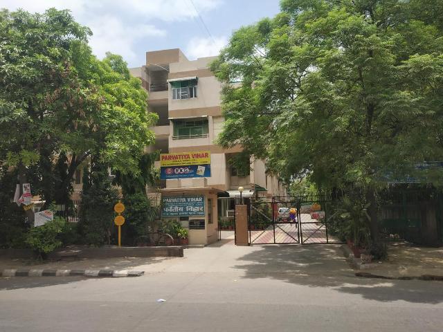 2 BHK Apartment in Vasundhara Enclave for resale New Delhi. The reference number is 20802136