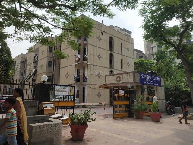 2 BHK Apartment in Vasundhara Enclave for resale New Delhi. The reference number is 20948721