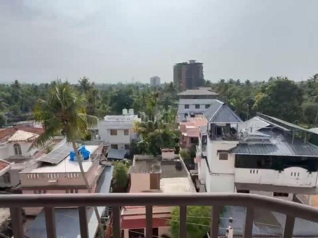 2 BHK Apartment in Vennala for rent Kochi. The reference number is 20640817