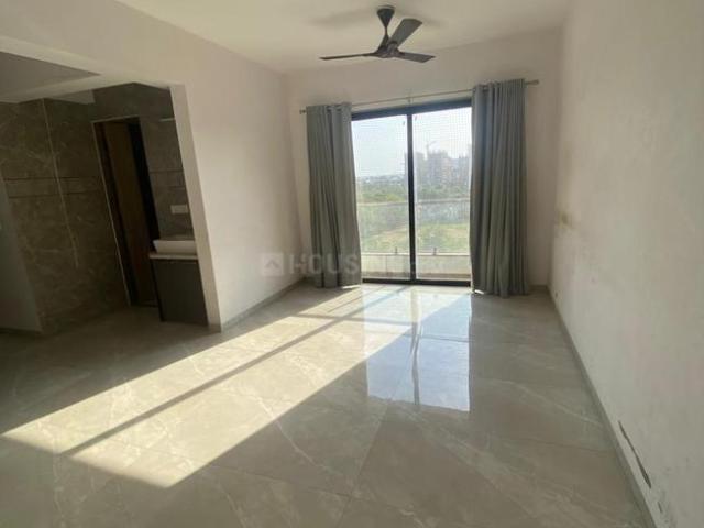 2 BHK Apartment in Vesu for rent Surat. The reference number is 20287175