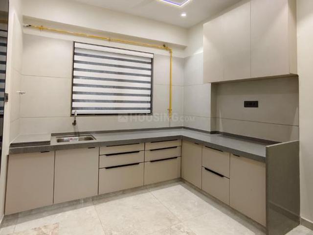2 BHK Apartment in Vesu for rent Surat. The reference number is 21120171