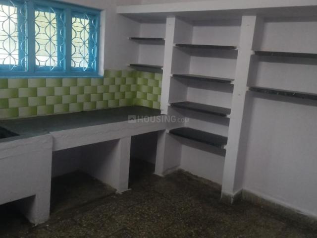 2 BHK Apartment in Vivekanand Nagar for rent Nagpur. The reference number is 18884559