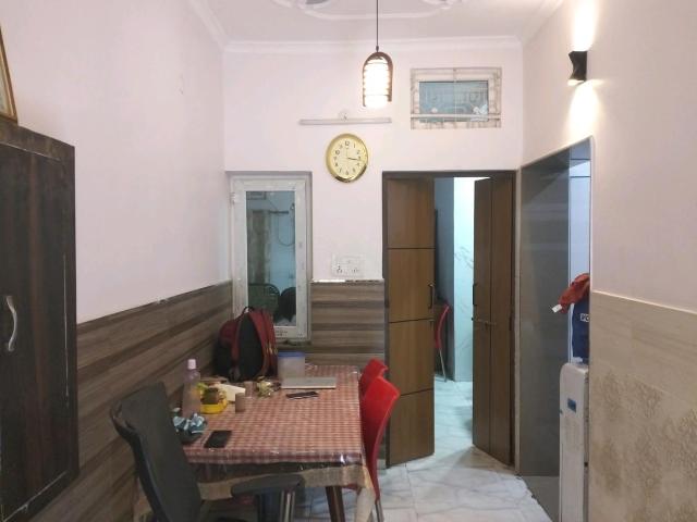 2 BHK Apartment in Vikaspuri for rent New Delhi. The reference number is 21104545