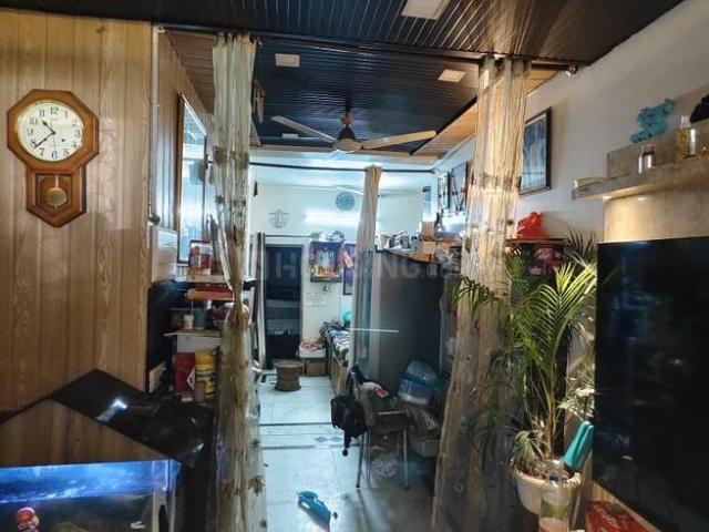 2 BHK Apartment in Vikaspuri for resale New Delhi. The reference number is 19877862