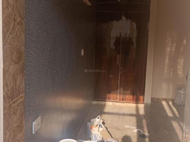 2 BHK Apartment in Vikaspuri for resale New Delhi. The reference number is 10774336