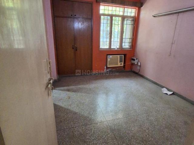 2 BHK Apartment in Vikaspuri for resale New Delhi. The reference number is 20358914