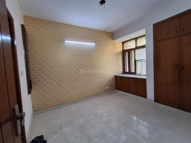 2 BHK Apartment in Vikaspuri for resale New Delhi. The reference number is 20542813