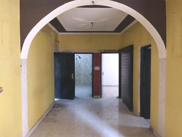 2 BHK Apartment in Vikaspuri for resale New Delhi. The reference number is 21047076