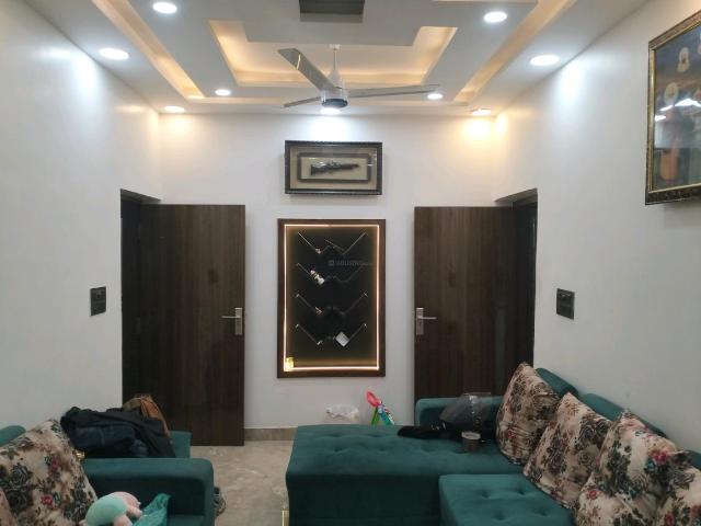 2 BHK Apartment in Vikaspuri for resale New Delhi. The reference number is 21105005