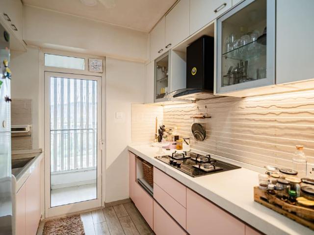 2 BHK Apartment in Vikhroli East for rent Mumbai. The reference number is 20868387