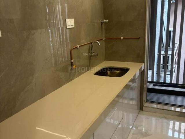 2 BHK Apartment in Vikhroli West for rent Mumbai. The reference number is 20932609