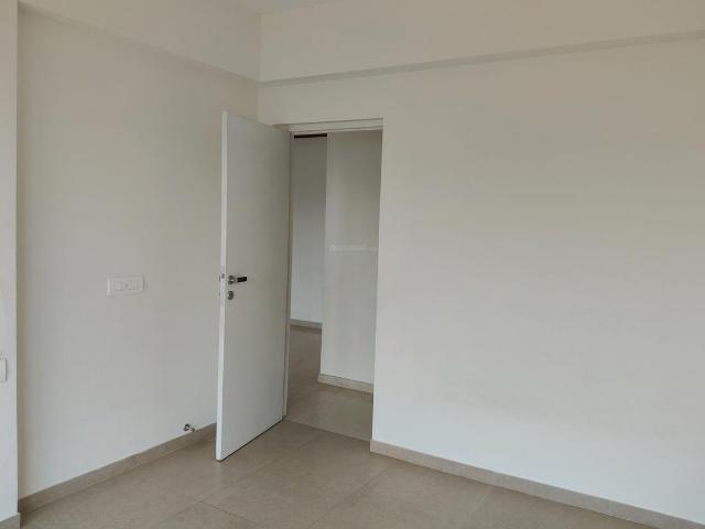 2 BHK Apartment in Vikhroli West for rent Mumbai. The reference number is 20115352
