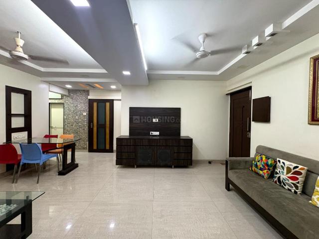 2 BHK Apartment in Vile Parle West for rent Mumbai. The reference number is 21052192