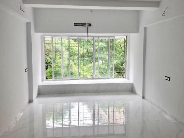 2 BHK Apartment in Vile Parle West for rent Mumbai. The reference number is 21021376