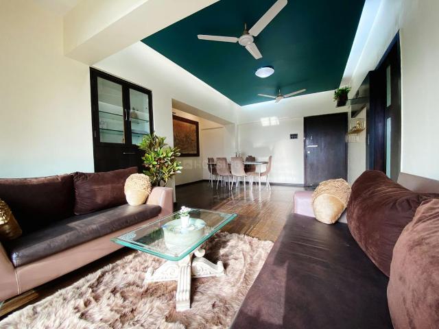 2 BHK Apartment in Vile Parle West for rent Mumbai. The reference number is 21146106