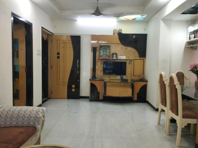 2 BHK Apartment in Vile Parle West for resale Mumbai. The reference number is 18785384