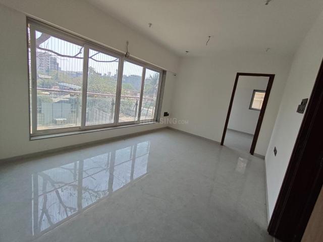 2 BHK Apartment in Vile Parle West for resale Mumbai. The reference number is 20046948