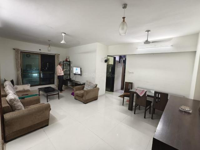 2 BHK Apartment in Vile Parle West for resale Mumbai. The reference number is 21140541