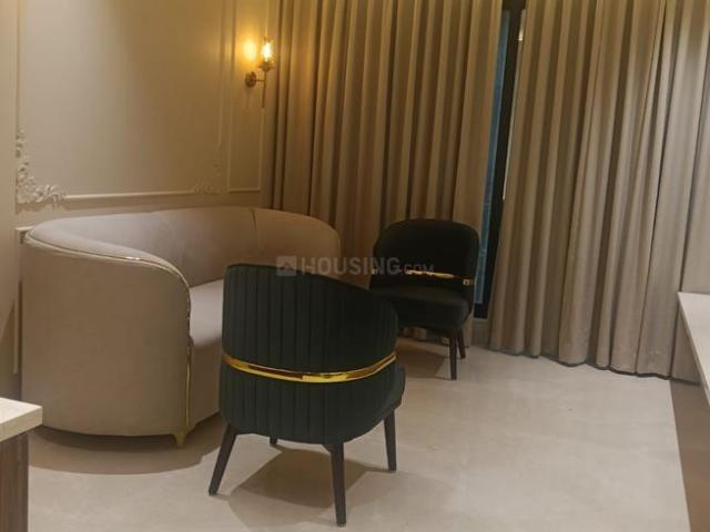2 BHK Apartment in Vile Parle West for resale Mumbai. The reference number is 19621309