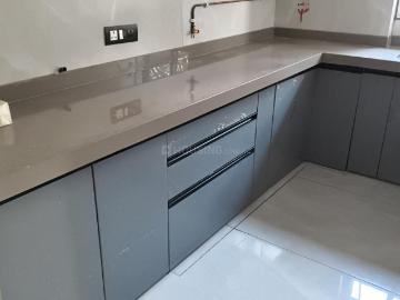 2 BHK Apartment in Vile Parle East for rent Mumbai. The reference number is 19077272