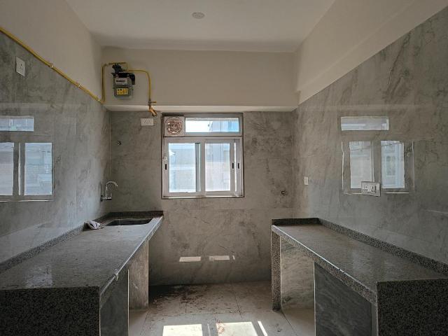2 BHK Apartment in Vile Parle East for rent Mumbai. The reference number is 19082730