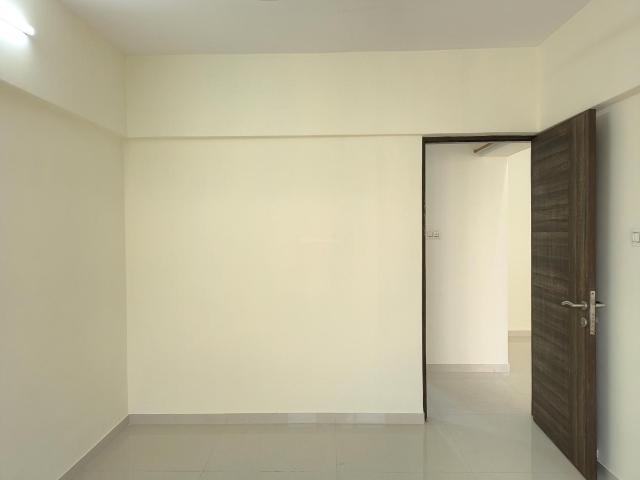 2 BHK Apartment in Vile Parle East for rent Mumbai. The reference number is 19420927