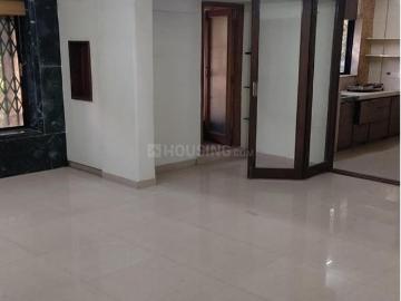2 BHK Apartment in Vile Parle East for rent Mumbai. The reference number is 20043622