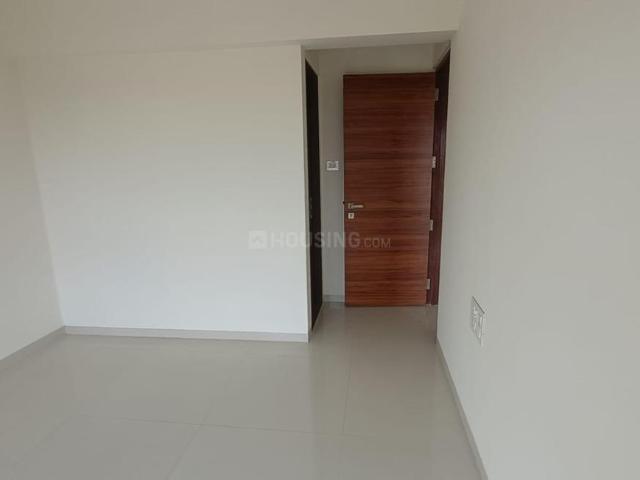 2 BHK Apartment in Vile Parle East for rent Mumbai. The reference number is 20354220