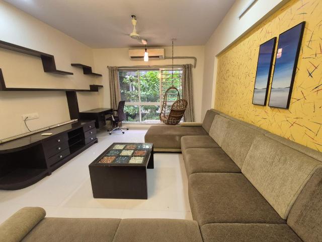 2 BHK Apartment in Vile Parle East for rent Mumbai. The reference number is 20441231