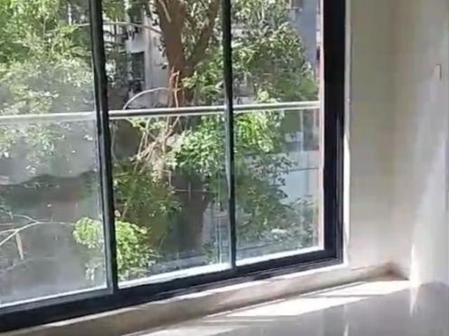 2 BHK Apartment in Vile Parle East for rent Mumbai. The reference number is 20590435