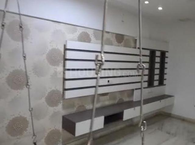 2 BHK Apartment in Vile Parle East for rent Mumbai. The reference number is 21350075