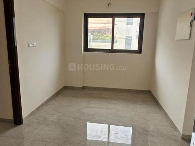 2 BHK Apartment in Vile Parle East for resale Mumbai. The reference number is 18967556