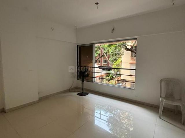 2 BHK Apartment in Vile Parle East for resale Mumbai. The reference number is 20696687