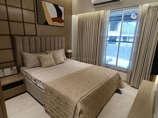 2 BHK Apartment in Vile Parle East for resale Mumbai. The reference number is 21054769