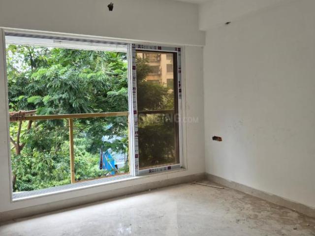 2 BHK Apartment in Vile Parle East for resale Mumbai. The reference number is 21117802