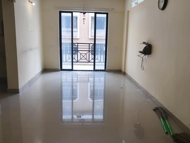 2 BHK Apartment in Viman Nagar for rent Pune. The reference number is 18234872