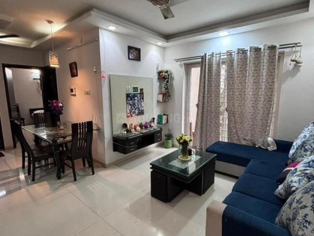 2 BHK Apartment in Viman Nagar for rent Pune. The reference number is 18640486