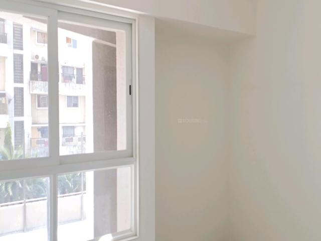 2 BHK Apartment in Viman Nagar for rent Pune. The reference number is 20302992