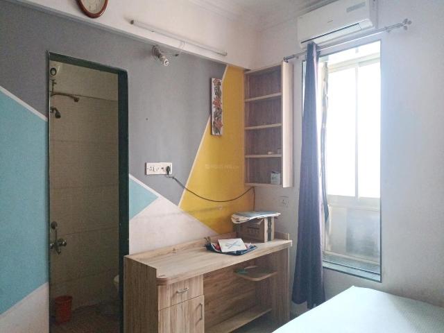 2 BHK Apartment in Viman Nagar for rent Pune. The reference number is 20306113