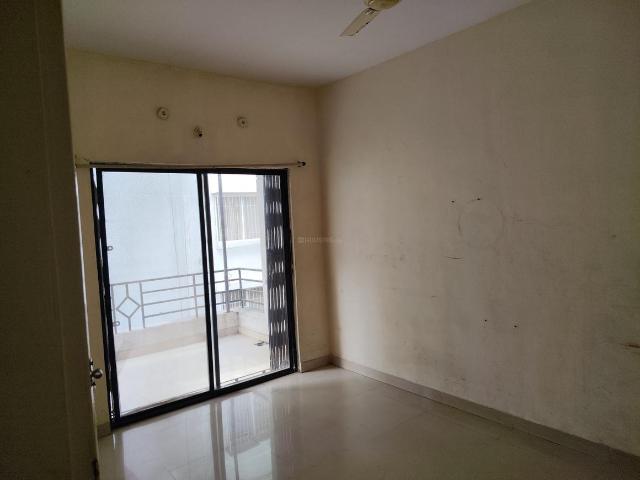 2 BHK Apartment in Viman Nagar for rent Pune. The reference number is 20682946