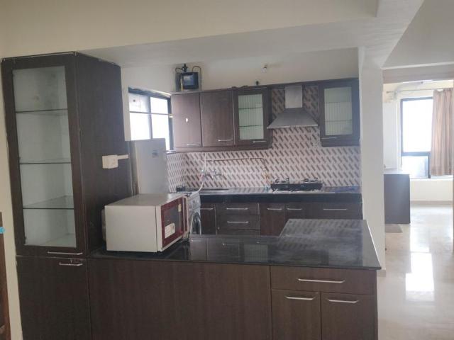 2 BHK Apartment in Viman Nagar for rent Pune. The reference number is 21147235