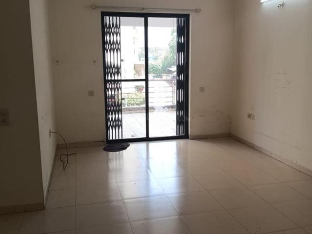 2 BHK Apartment in Viman Nagar for rent Pune. The reference number is 21166003