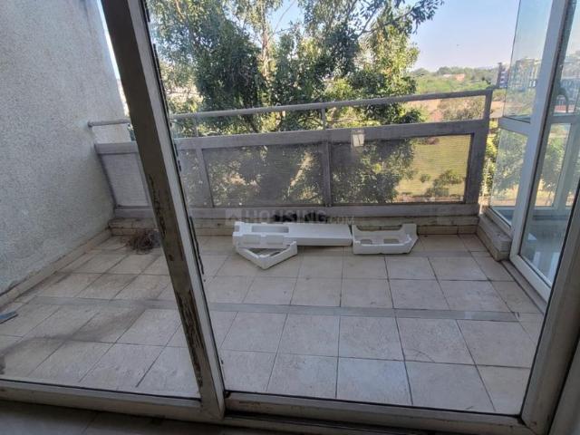 2 BHK Apartment in Viman Nagar for rent Pune. The reference number is 21172739